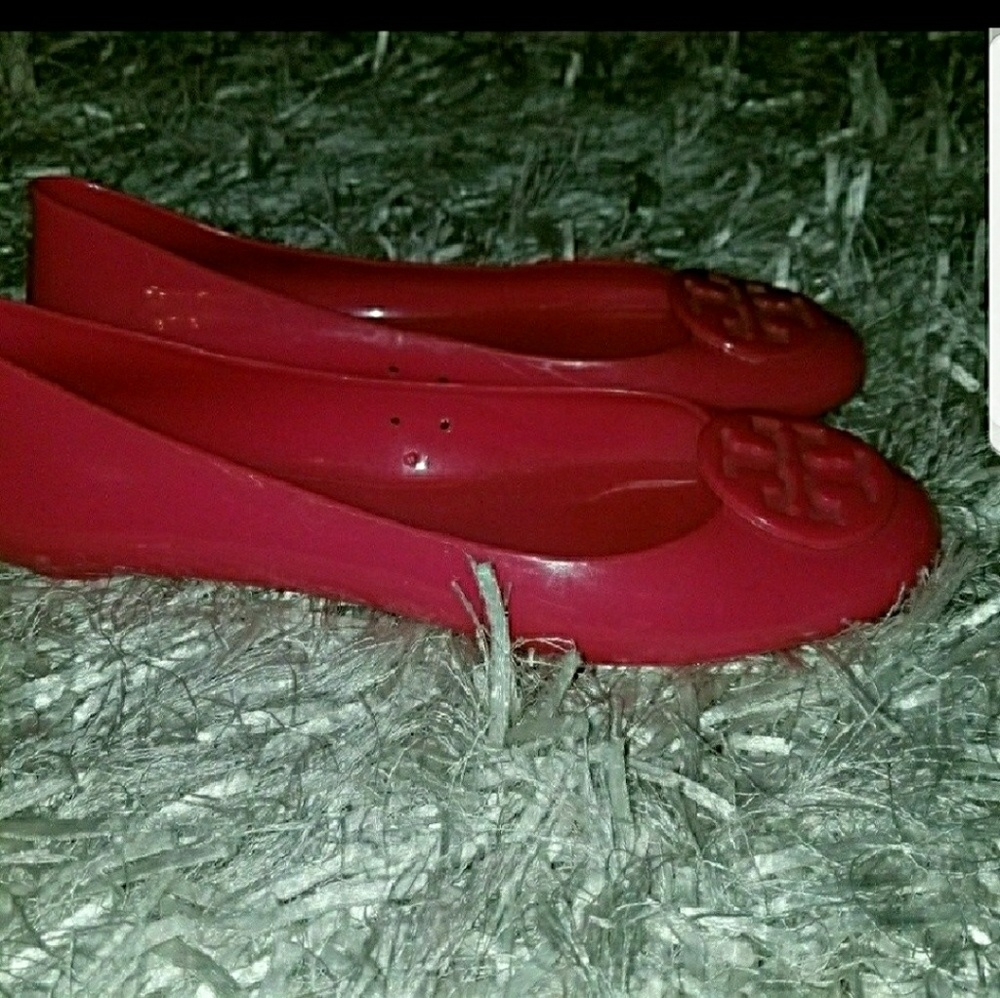 Flats - Picture 2 of 3